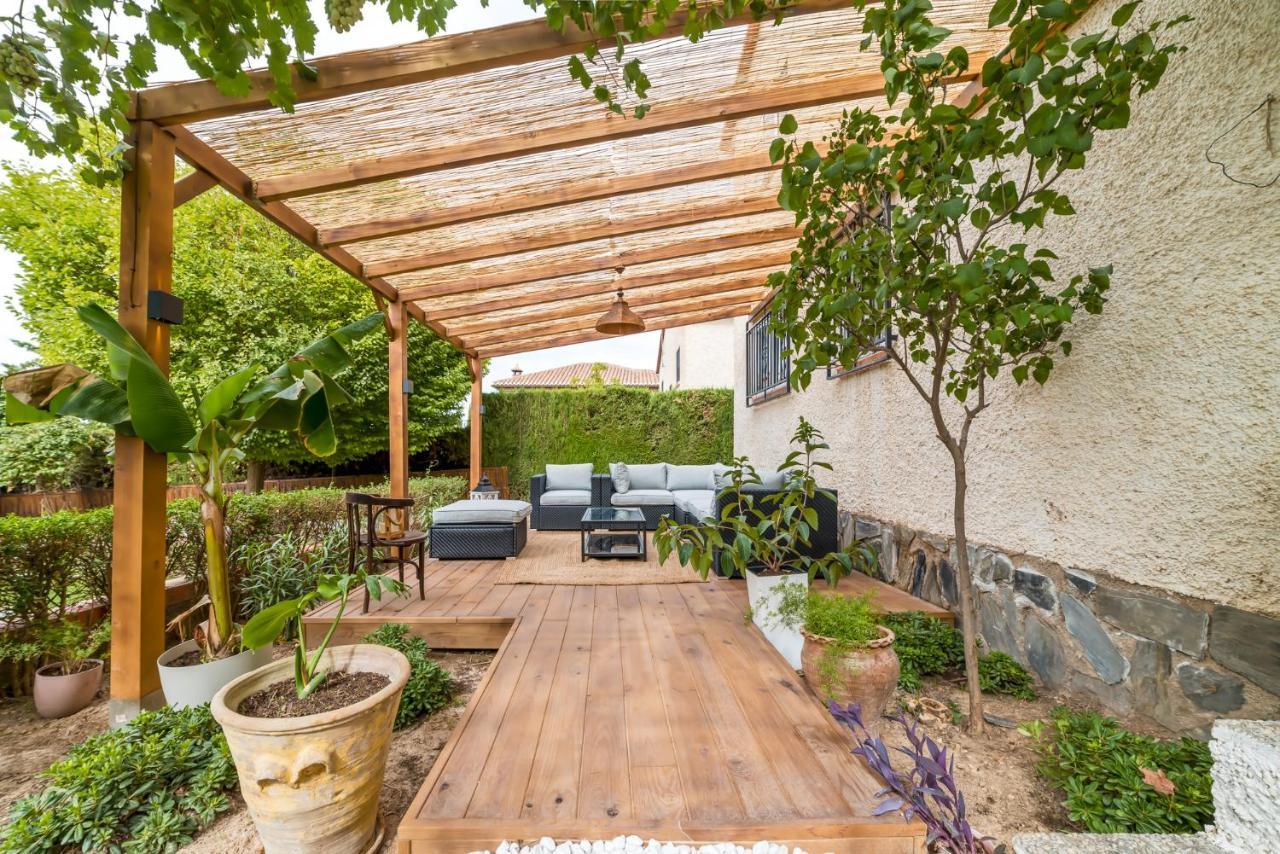 Chalet Con Piscina En Entorno Idilico La Zubia  Luaran gambar